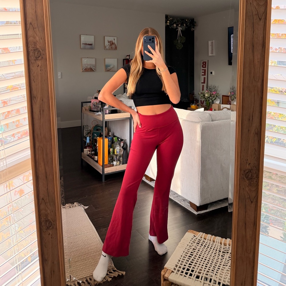Lululemon Groove Nulu Super-High-Rise Flared Pant Regular - Picture 7 of 7